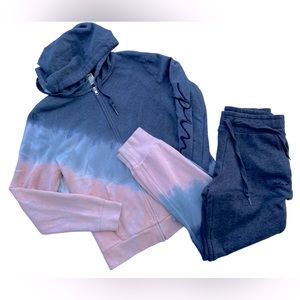 PINK Victoria's Secret Blue and Pink Tie-Dye Jogger Set